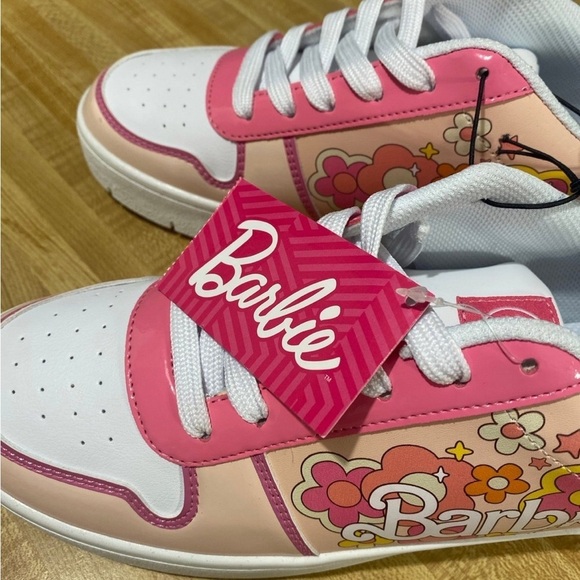 Women's Barbie by Mattel Pink Casual Court Sneaker NWT size 11 - Picture 5 of 10